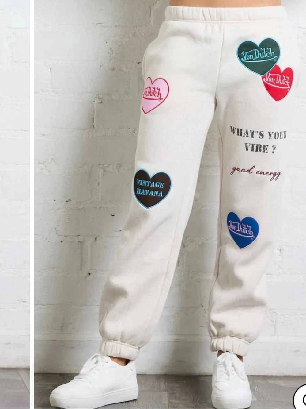 VON DUTCH Vintage Havana Cream Sweatpants with Red & Blue Heart Graphics